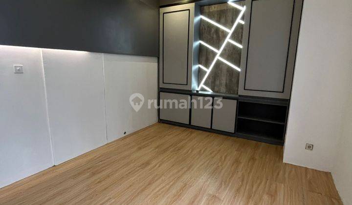 Disewakan Ruang Kantor 300 M² Di Menara Sudirman 2