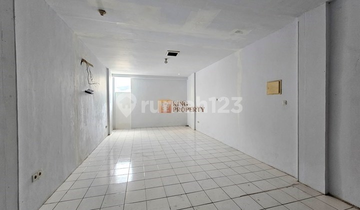 Seize Fast Strategic Location Near Muara Karang Pluit Market, High Profit 4-Story Shop House, Continuous Cash Flow 2