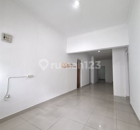Ready-to-Use House Near BCA & Central Park, East Tanjung Duren, West Jakarta 2