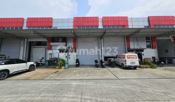 Quick Sale of Cheapest Strategic Warehouse Ready to Use in Kosambi Permai