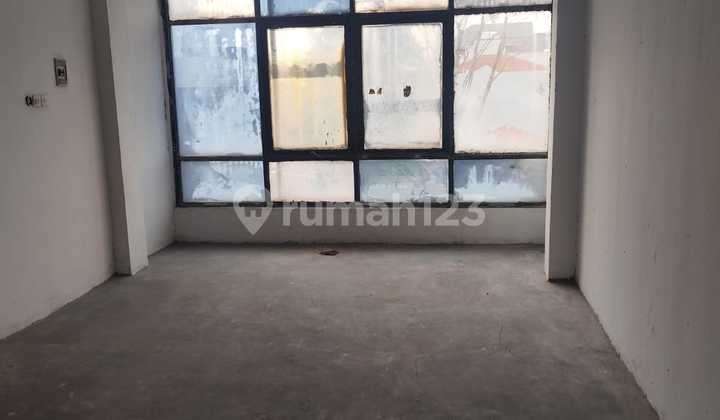 Ruko Gandeng 3,5 Lantai Strategis Di Kebayoran Lama Ruko Gandeng 3,5 Lantai Strategis Di Kebayoran Lama