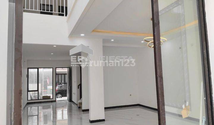 Rumah New Lokasi Favorit Perbatasan Jakarta Barat di Metland Puri 2