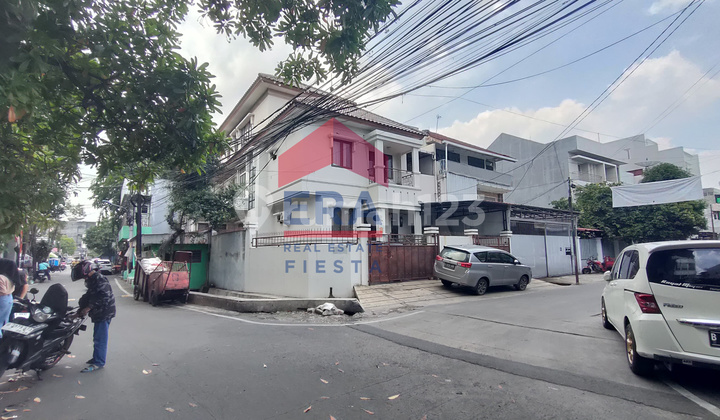 Jual Cepat Rumah 2,5 Lantai Hoek Harga Terbaik Di Kebon Jeruk Jakarta Barat Jual Cepat Rumah 2,5 Lantai Hoek Harga Terbaik Di Kebon Jeruk Jakarta Barat