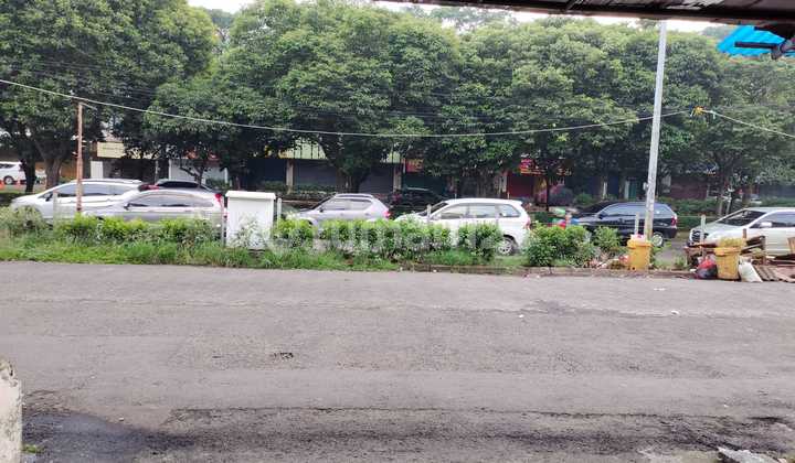 Strategic 2.5-Story Shophouse in Sector 1 Gading Serpong