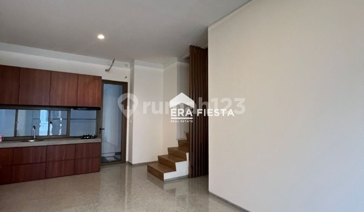 Jual Cepat Harga Terbaik Rumah Mewah 3 Lantai Di Puri 11 Heritage 2