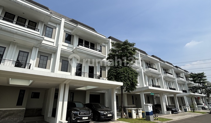Rumah Mewah 3 Lantai Harga Terbaik Semi Furnished Di Alam Sutera Rumah Mewah 3 Lantai Harga Terbaik Semi Furnished Di Alam Sutera