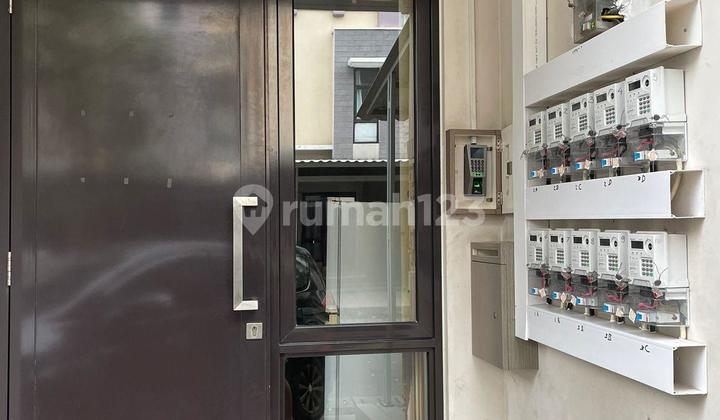 Quick Sale, Profitable Boarding House in Gading Serpong. 2