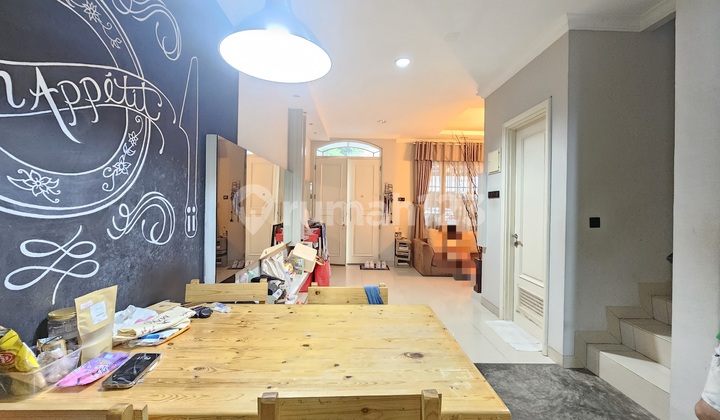 Rumah Bagus SHM Strategis Dekat Akses Tol di Green Lake City 2