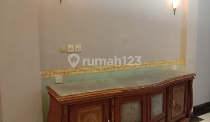 Rumah Bagus Kondisi Strategis Dekat Akses Tol Di Metland Puri 2