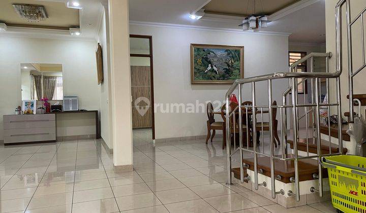 Rumah Hook Bagus 2 Lantai SHM Di Jakarta Barat 2