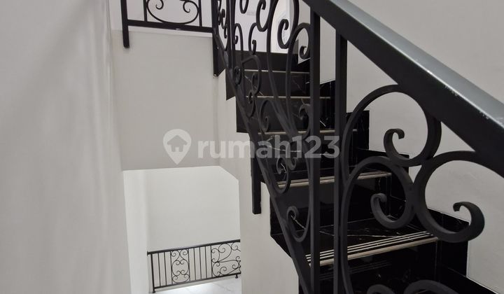 Dijual Rumah di Perumahan DPR Joglo 2