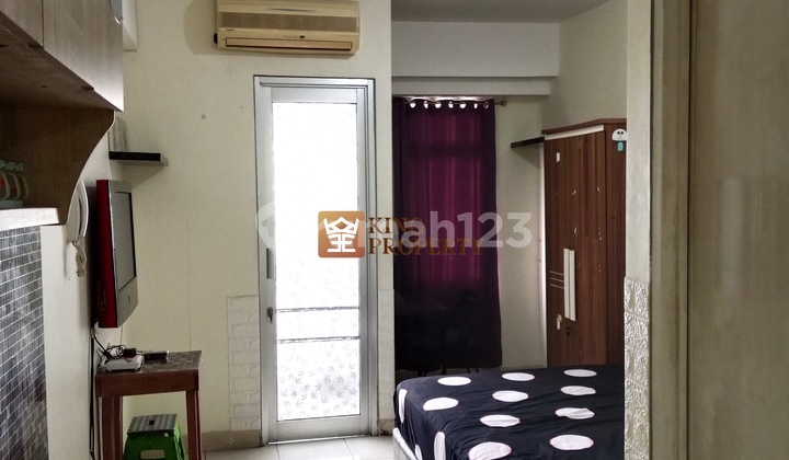 Affordable Near the Mall! 21m2 Studio Furnished Minimalist Green Bay Pluit Green Bay Apartment for Rent Green Bay Pluit Greenbay Jakarta. Tower Location Opposite Baywalk Mall. Condition Furnished with AC, Springbed, Kitchen Cabinet, LCD TV (Total 64 Channels Available). 2