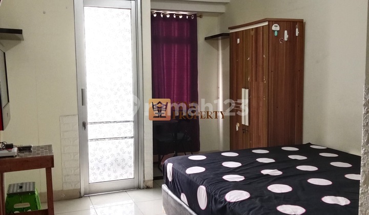 Affordable Near the Mall! 21m2 Studio Furnished Minimalist Green Bay Pluit Green Bay Apartment for Rent Green Bay Pluit Greenbay Jakarta. Tower Location Opposite Baywalk Mall. Condition Furnished with AC, Springbed, Kitchen Cabinet, LCD TV (Total 64 Channels Available).