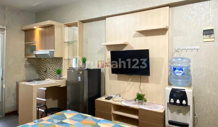 Studio 21M2, stylish, fully furnished, complete access near Green Bay Pluit Mall, Greenbaytower Coastview Favorite, direct access to Baywalk Mall, one of the favorite towers. Slight sea view. Condition: fully furnished, mini.
