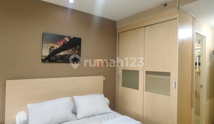 Practical & Comfortable Apartment! 21m2 Furnished Low-Floor Studio Green Bay Pluit Greenbay for Rent Apartments Green Bay Pluit Greenbay North Jakarta Low Floor with Beautiful Garden View, Cool Breeze. Across from Baywalk Mall. Fully Furnished in Minimalist Condition.
