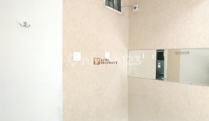 Kondisi Full Furnished Interior Nyaman Dan Siap Hunidilengkapi Ac,sofa,kitchen Set,kulkas,tv Lcd (total 64 Channel Lokal Dan Internasional),springbed Queen Size,meja Makan ,lemari Pakaian,water Heater, Tinggal Bawa Baju Saja Siap Hunifasilitas Security 24 2