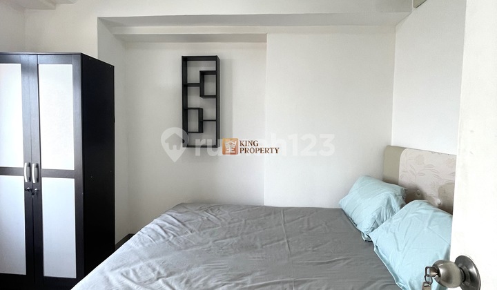 Ready to Occupy! 2br Hook 35m² Green Bay Pluit Greenbay Tower Front, Interesting City View, For Rent Green Bay Pluit Greenbay Coatview. Affordable Price, Strategic Front Tower with Easy Drop-Off Access, Interesting City View. Furnished Condition, Ready to Occupy, Hook Position.