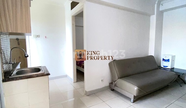 For Rent: Green Bay Pluit Jakarta Apartment with Sea View. Need a Spacious Residence at a Low Price? 3BR 56m2 Furnished with Sea View at Green Bay Pluit Available for Rent. 2BR Connecting Studio Type, Spacious 56m2, Ready to Occupied. Already Equipped with AC, Kitchen Set, Wardrobe, Queen Size Bed.