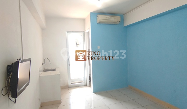 Affordable Studio Ready to Live In! Includes AC & Smart TV, Walking Distance to Green Bay Pluit Mall
Green Bay Pluit Apartment for Rent in Greenbay, North Jakarta!
Mall Access Just a Step Away, Coastview Tower with Easy Parking Access.
Partial Sea View Available. 2