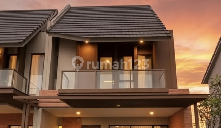 House in Forestine with Lots of Greenery