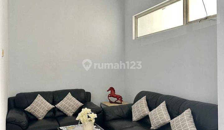 Rumah Siap Huni Modern Minimalis  Bagus Rapih Dua Lantai  2