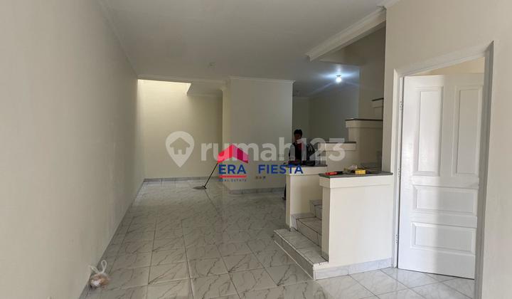 Newly Renovated Rental House Highly Sought After 2