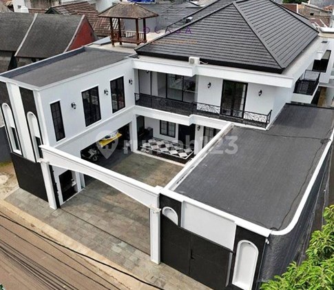 Dijual Rumah Mewah di Jakarta Selatan - Veteran Interior Bergaya Modern Luxury Contemporary dengan Finishing Marmer Premium, Void Ceiling Tinggi, Pencahayaan Artistik, dan Sentuhan Modern Klasik Elegan. Bonus Kost 8 Pintu (Akses Terpisah) - Selalu Full Ka