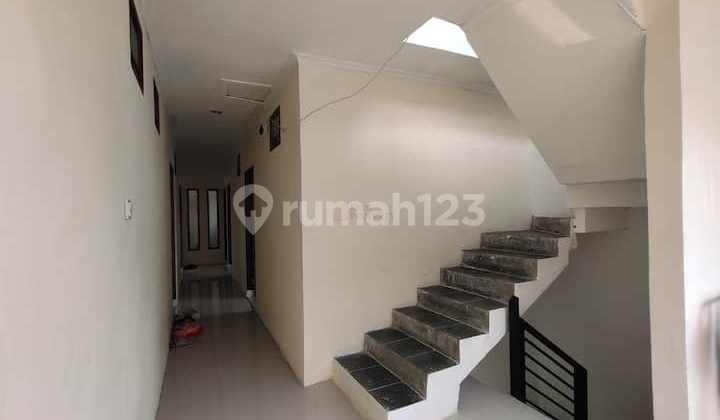 Dijual Cepat Kost 3 Lantai + Rumah Utama Hunian Bergaya Modern Minimalist Contemporary dengan Bangunan Kost Tambahan yang Memberikan Potensi Penghasilan Pasif Stabil di Kawasan Lenteng Agung. 2