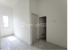 Negotiable Until Sold, 2-Story House for Sale at Platinum Regency, Jl. Pemuda Pekanbaru