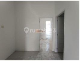 Negotiable Until Sold, 2-Story House for Sale at Platinum Regency, Jl. Pemuda Pekanbaru 2