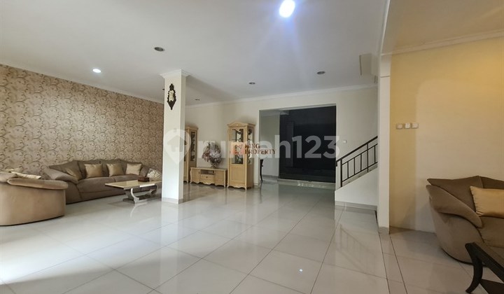 Disewakan Rumah Bagus Rumah 239 m2 Puri Mansion Furnish, Dekat RSPI Lippo Mall Puri   2
