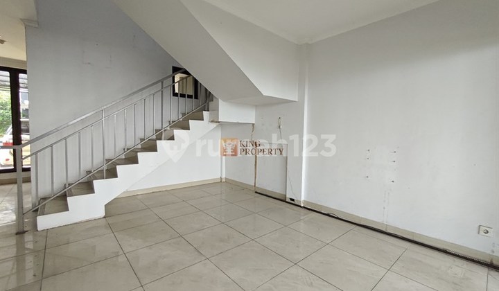 Direct Access to Grand Indonesia Mall MRT For Rent Unfurnished House Cosmo Park Premium Location