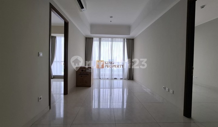 Luxury 2BR Condo at Taman Anggrek Residence with Easy Access to Transportation & Nearby Mall!