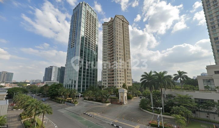 Harga Dibawah Pasar! Unit 3Br Apartment Slipi 118M² - Prime Location Near Sudirman, Senayan & Central Park Area, Fasilitas Kolam Renang, Fitness Center, Mini Market, Lapangan Tennis, Lapangan Squash, Lapangan Basket, Jacuzzi & Sauna, Area Taman & Rekreasi Harga Dibawah Pasar! Unit 3Br Apartment Slipi 118M² - Prime Location Near Sudirman, Senayan & Central Park Area, Fasilitas Kolam Renang, Fitness Center, Mini Market, Lapangan Tennis, Lapangan Squash, Lapangan Basket, Jacuzzi & Sauna, Area Taman & Rekreasi