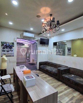 For Rent: Ready-to-Use Business Shop-House! 4-Floor Modern Industrial Shop-House in Mangga Besar - Busy Business Area Near Glodok, Mangga Dua & Station. 2