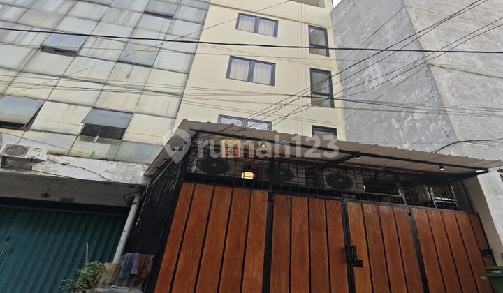 Kost Selalu Full Sewa SHM Tambora, Jakarta Barat, Investasi Emas! Kost Modern di Jembatan Lima Full Furnish, Income Stabil, Dekat Gajah Mada Plaza, Pasar Glodok