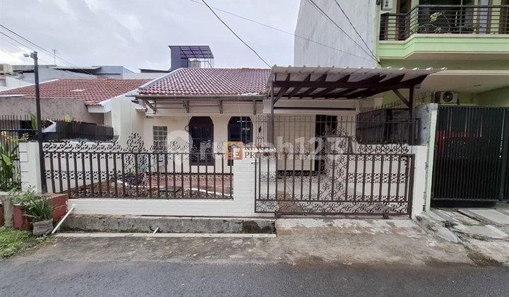 Rumah Kontrakan Bagus Unfurnished HS Disewakan Rumah Minimalis Renovasi Baru - Kebon Jeruk Baru, Jakarta Barat