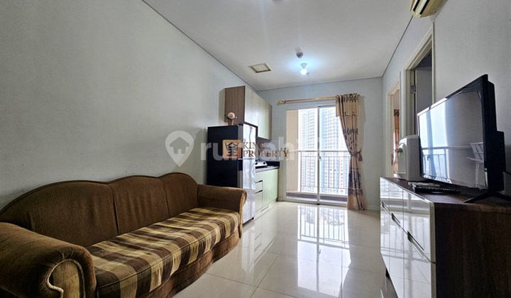 Hadap Timur View City, Fasilitas Kolam Renang, Lapangan Basket, Gym, Billiard, Disewakan 2BR Madison Park Dekat Mall Central Park & APL Tower 1