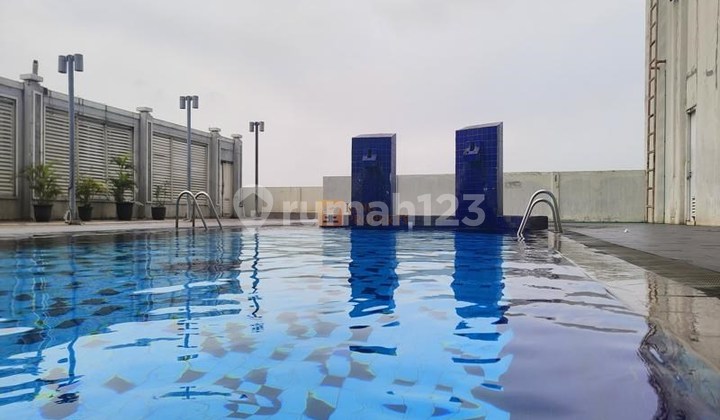 Dekat Mangga Dua Mall dan Pasar Baru, Fasilitas Swimming Pool, Gym, Dijual di Bawah Harga Pasaran Full Furnish di Apartemen Grand Kartini Jakarta