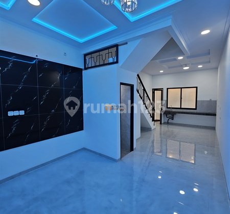 Brand New SHM! Dijual Rumah Modern 3 Lantai Tanjung Duren Lokasi Strategis di Jantung Jakarta Barat Dekat Central Park Mall Citraland, Untar, Trisakti, Ukrida, RS Royal Taruma, Pasar Kopro. 2