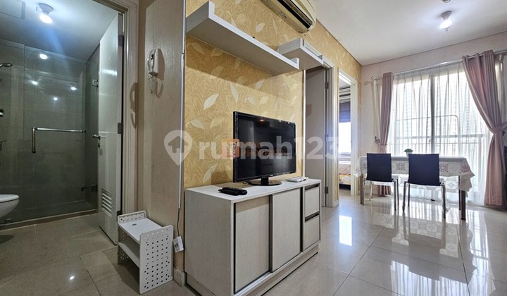 Furnished Lengkap! Selangkah ke Mall CP & Kampus, Fasilitas Kolam Renang, Lapangan Basket, Gym, Billiard, Disewa 2BR Madison Park Tanjung Duren Area Podomoro City Jakarta 2
