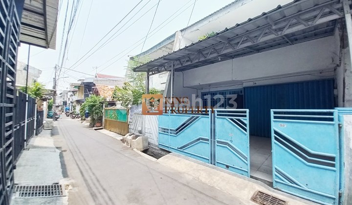 Sertifikat Hak Milik, Dijual Rumah Grogol Empang Bahagia Semi Furnished, Akses Lokasi Strategis Dekat Season City, Stasiun KAI Grogol, Kampus Trisakti