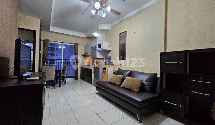 3 Minutes to Central Park Mall Neo Soho Capital, Adult & Children's Swimming Pool Facilities, Basketball & Tennis Court, Gym, For Rent 2BR Mediterranean Garden Medit 2 Furnished Homey Tanjung Duren. 2