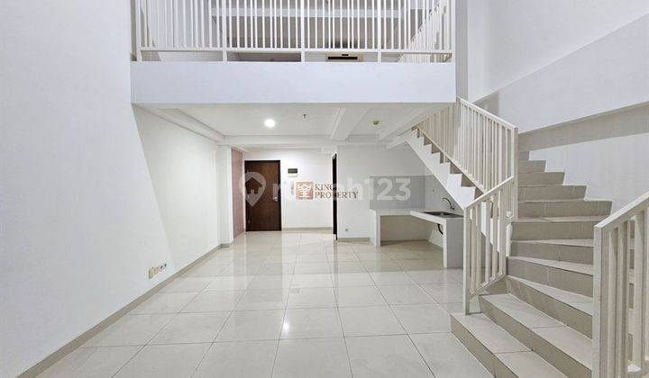 Selangkah ke Mall Neosoho dan Central Park, Dekat Taman Anggrek, Multifungsi untuk Kantor atau Hunian Disewa Small Office 2 Lantai Neo Soho Podomoro City