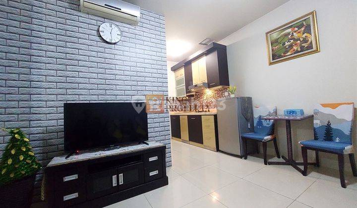 ruang tamu apartemen selangkah ke  mall thamrin
