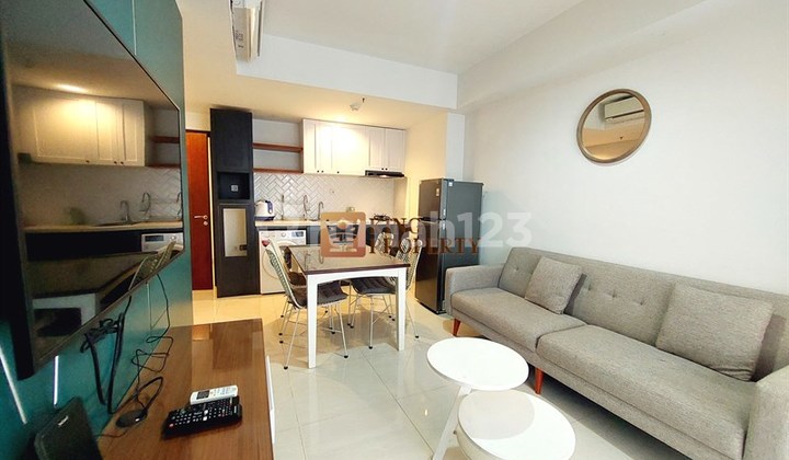 Furnished Interior Lengkap, Fasilitas Swimming Pool, Jacuzzi, Jogging Track, Tennis Court, Yoga Patio, Rooftop Garden & Sky Garden, Disewakan 2BR  Apartemen The Crest West Vista Puri Dekat Tol JORR Bandara Soetta