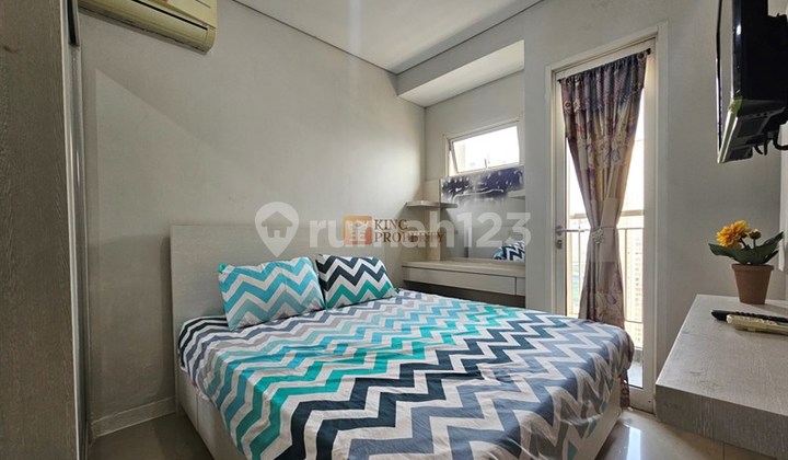 Exclusive Luxury Boarding! Studio for Rent at Madison Park, Facilities Include Swimming Pool, Gym, Basketball Court, Billiards, Near Trisakti, Untar, Ukrida Campuses, Walking Distance to Central Park Mall Jakarta. Exclusive Luxury Boarding! Studio for Rent at Madison Park, Facilities Include Swimming Pool, Gym, Basketball Court, Billiards, Near Trisakti, Untar, Ukrida Campuses, Walking Distance to Central Park Mall Jakarta.