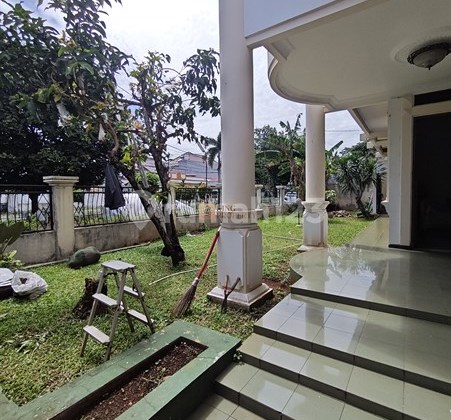 Dijual Rumah Besar 500m2 Rapi Terawat, Taman dan Carport Luas di Komplek Kopkamtib Joglo, Meruya – Jakarta Barat. 2