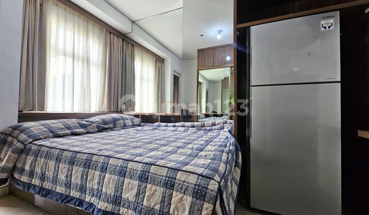 Swimming Pool, Basketball Court, Gym, Billiards, Sky Garden, Furnished Studio for Rent with Nice Interior, Steps Away from Campus Mall and Office Tower in Tanjung Duren, West Jakarta Swimming Pool, Basketball Court, Gym, Billiards, Sky Garden, Furnished Studio for Rent with Nice Interior, Steps Away from Campus Mall and Office Tower in Tanjung Duren, West Jakarta