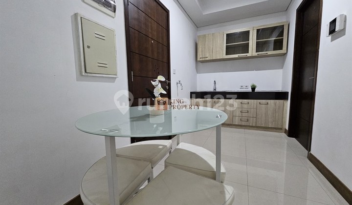 Dekat Mall Puri & Ranch Markert, Disewakan 1Br Akr Gallery West 35M² , Fasilitas Gazebo, Playground, Jogging Track, Gym, Lounge, Rooftop Sky Pool & Kolam Renang. 2
